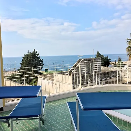 Attico 4 Colonne Vista Mare Lägenhet